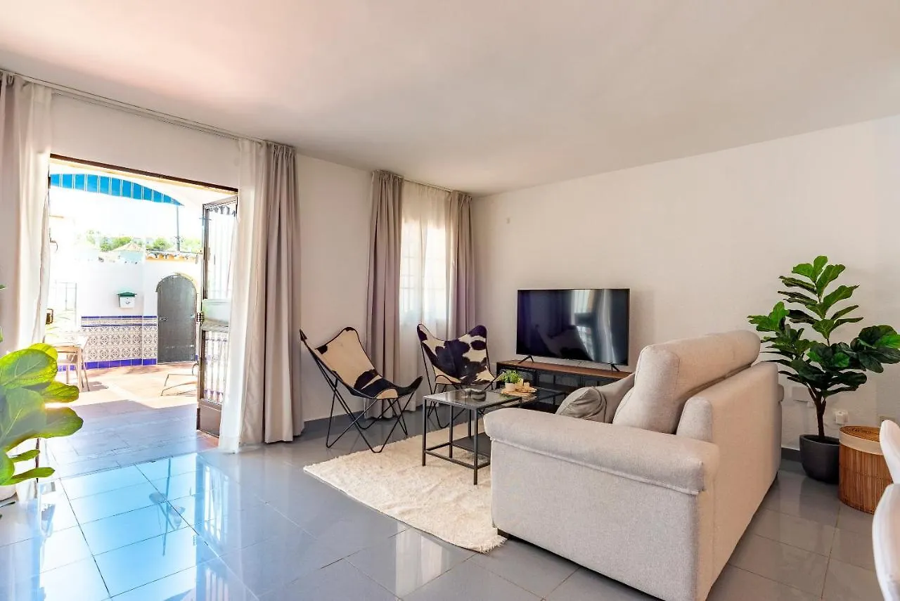 Bil Bil Beach - Perfect Family Beach Vacation Awaits ベナルマデナ